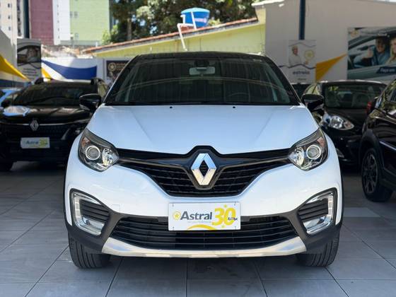 RENAULT CAPTUR 1.6 16V SCE FLEX INTENSE X-TRONIC RENAULT CAPTUR 1.6 16V SCE FLEX INTENSE X-TRONIC